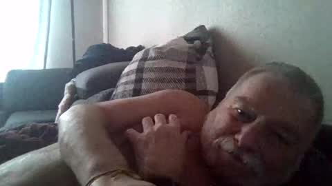 louis_chokdee online show from February 27, 2025, 4:32 pm