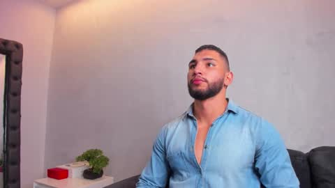 Louis online show from February 17, 2026, 7:05 am