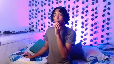 Snapshot of louis_hardstar chatting on February 15, 2025, 10:21 pm Louis Valdz online show from February 15, 2025, 10:21 pm