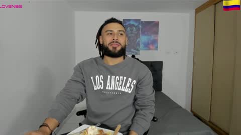 Snapshot of louis_marley_ chatting on December 18, 2024, 1:15 am louis_marley_ online show from December 18, 2024, 1:15 am