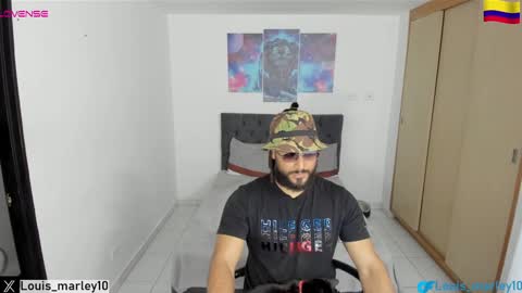 Snapshot of louis_marley_ chatting on February 4, 2025, 10:02 pm louis_marley_ online show from February 4, 2025, 10:02 pm