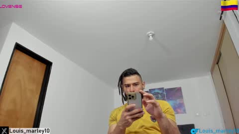 Snapshot of louis_marley_ chatting on February 22, 2025, 1:55 am louis_marley_ online show from February 22, 2025, 1:55 am