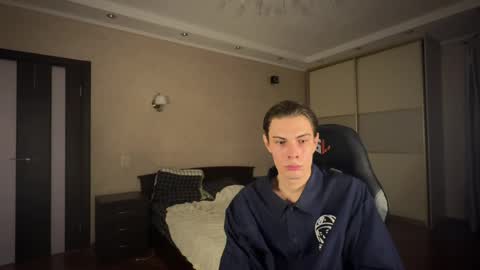 Snapshot of louis_preston chatting on February 21, 2025, 11:54 pm Mark online show from February 21, 2025, 11:54 pm