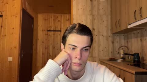 Snapshot of louis_preston chatting on December 15, 2025, 9:08 pm Mark online show from December 15, 2025, 9:08 pm