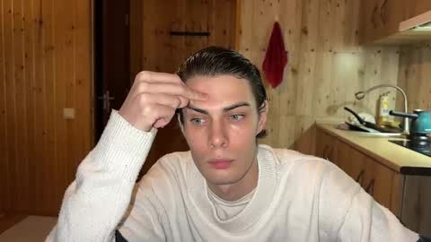 Snapshot of louis_preston chatting on March 3, 2026, 11:43 pm Mark online show from March 3, 2026, 11:43 pm