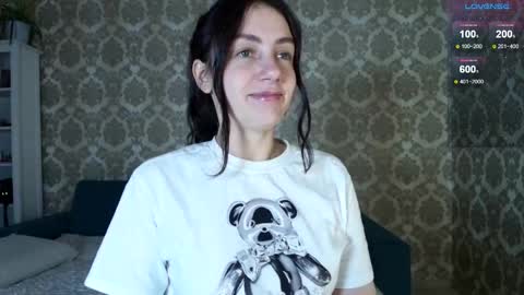 Snapshot of louise_phlox chatting on October 10, 2025, 11:09 am Louise online show from October 10, 2025, 11:09 am