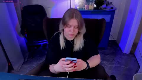 Snapshot of louisemous chatting on February 1, 2026, 9:02 pm Loise online show from February 1, 2026, 9:02 pm