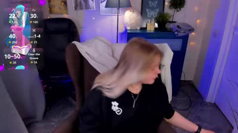 Snapshot of louisemous chatting on February 4, 2026, 10:36 pm Loise online show from February 4, 2026, 10:36 pm
