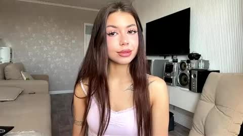 Flora online show from March 26, 2026, 7:25 am