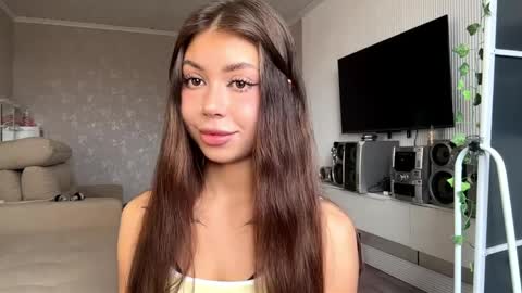 Flora online show from April 10, 2026, 7:13 am