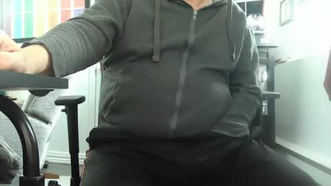 Snapshot of loumtl3 chatting on January 25, 2025, 7:49 pm loumtl3 online show from January 25, 2025, 7:49 pm
