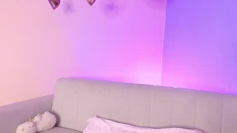 lourdes_moon22 online show from November 24, 2025, 12:05 pm