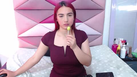 louren_jhonsonx21 online show from September 26, 2025, 4:44 pm