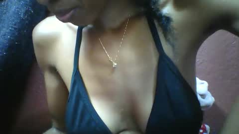 lovaelisa online show from February 26, 2026, 10:36 am