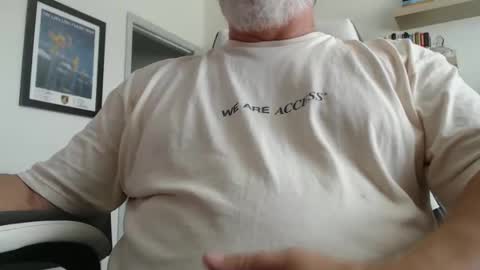 Snapshot of love2c2c2 chatting on April 4, 2026, 6:05 pm love2c2c2 online show from April 4, 2026, 6:05 pm