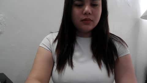 Snapshot of love_anjela chatting on July 6, 2026, 12:51 am love_anjela online show from July 6, 2026, 12:51 am