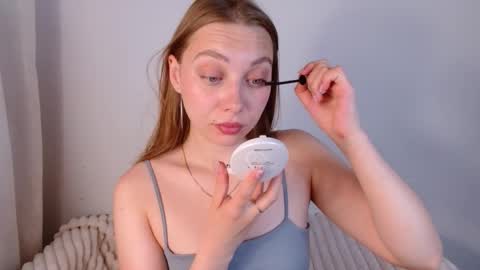 Snapshot of love_bella_ chatting on June 2, 2026, 12:01 am love bella online show from June 2, 2026, 12:01 am