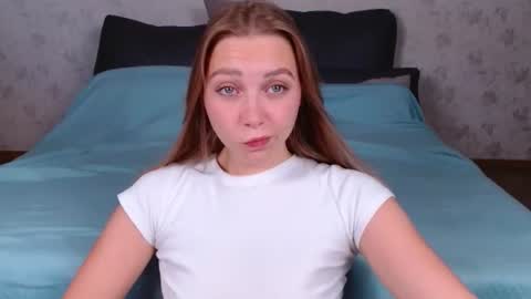 love bella  online show from July 22, 2026, 12:35 am