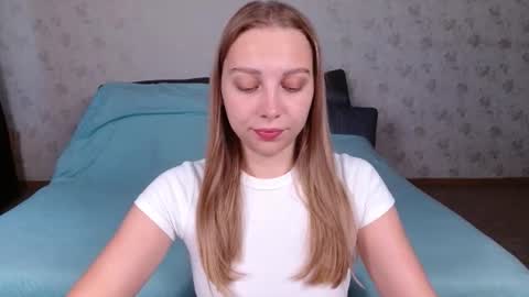 love bella  online show from July 24, 2026, 12:30 am