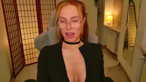 Snapshot of love_call chatting on November 25, 2025, 5:18 am love_call online show from November 25, 2025, 5:18 am