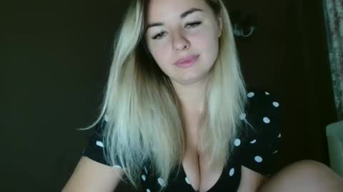 Megane online show from November 7, 2025, 8:47 am