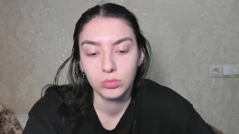 LINA online show from April 18, 2026, 2:43 pm