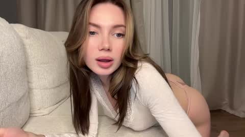 Sofi   online show from December 19, 2025, 9:00 pm