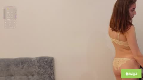 Polly online show from October 19, 2025, 7:20 am