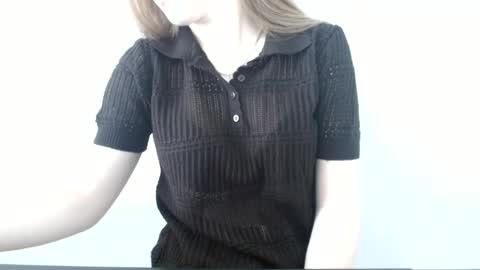 Snapshot of love_vivian chatting on June 18, 2026, 11:14 am Vivian online show from June 18, 2026, 11:14 am