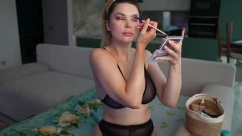 love you to123 online show from October 7, 2025, 8:44 am