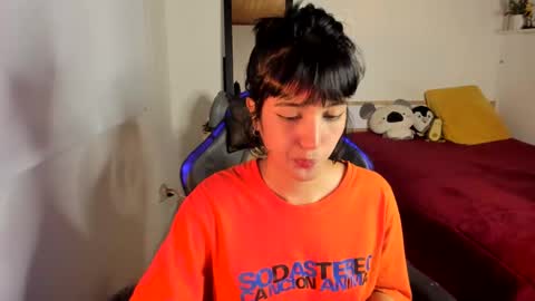 Snapshot of loveablecarol chatting on December 9, 2024, 5:18 am Carol online show from December 9, 2024, 5:18 am