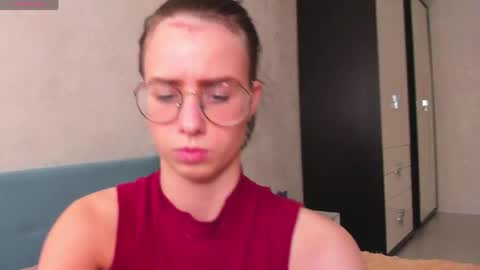 Elisabette online show from April 11, 2026, 7:45 am