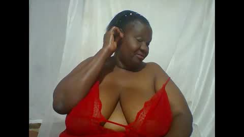 Lynn online show from October 4, 2025, 10:30 pm