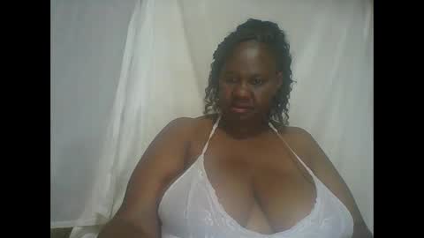 Lynn online show from November 29, 2025, 10:46 pm