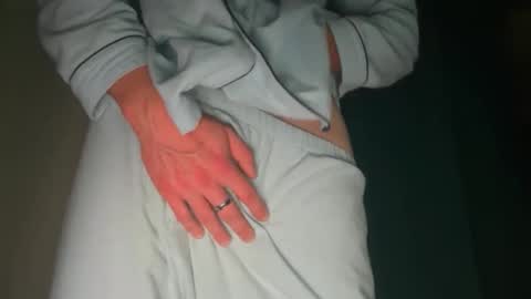 lovecoquin online show from November 12, 2025, 8:52 pm