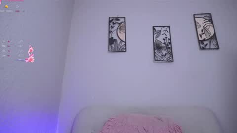 Snapshot of loveegirll chatting on November 4, 2025, 3:49 am katalina online show from November 4, 2025, 3:49 am