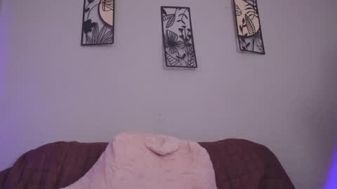 katalina   online show from May 30, 2026, 3:25 am