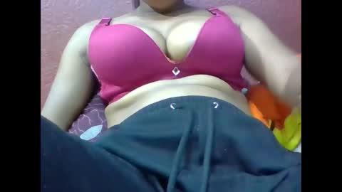 Snapshot of loveinlife750427 chatting on February 26, 2026, 3:22 pm loveinlife750427 online show from February 26, 2026, 3:22 pm