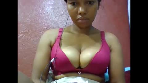 Snapshot of loveinlife750427 chatting on February 27, 2026, 6:02 am loveinlife750427 online show from February 27, 2026, 6:02 am