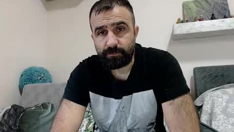 loveivat80 online show from December 19, 2024, 6:34 am