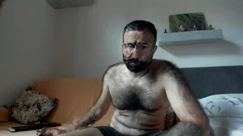 loveivat80 online show from October 8, 2025, 8:34 am