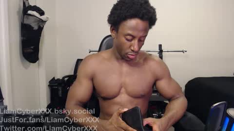 Snapshot of loveleexd21 chatting on February 23, 2025, 4:28 am loveleexd21 online show from February 23, 2025, 4:28 am