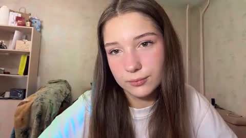 Lina online show from June 25, 2026, 7:24 am