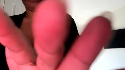 Love online show from January 9, 2025, 9:37 pm