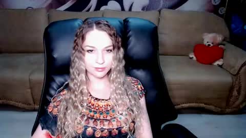private open online show from April 22, 2026, 4:41 pm