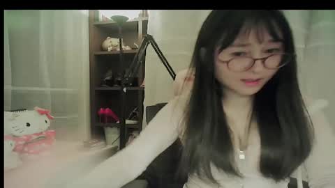 DANA KIM online show from January 12, 2026, 1:27 pm