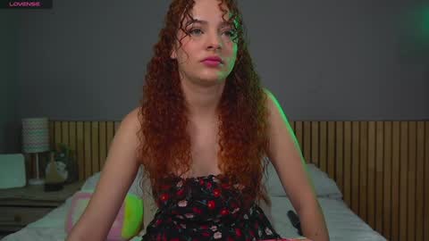 Snapshot of lovely_emma18 chatting on January 11, 2025, 12:18 pm Emma online show from January 11, 2025, 12:18 pm