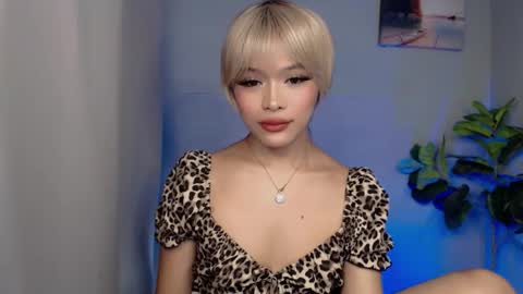 lovely_felicity online show from October 10, 2025, 10:36 am