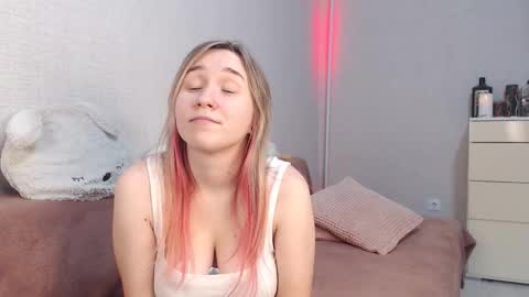 Lovely Hayley online show from November 2, 2025, 9:17 pm