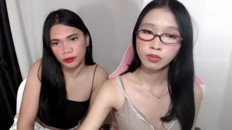 lovely_jasleen online show from April 13, 2026, 3:06 pm